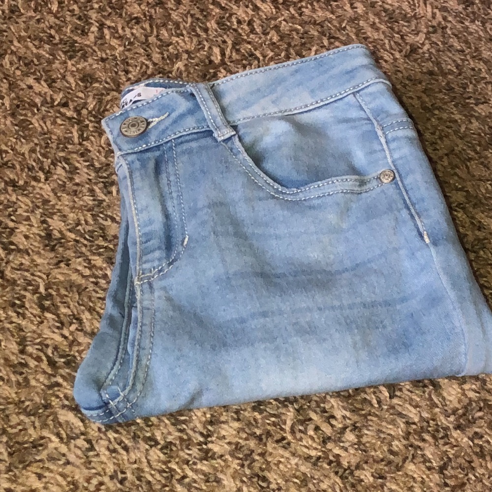 Epic Threads Girls Light Blue Jeans - Picture 3 of 17